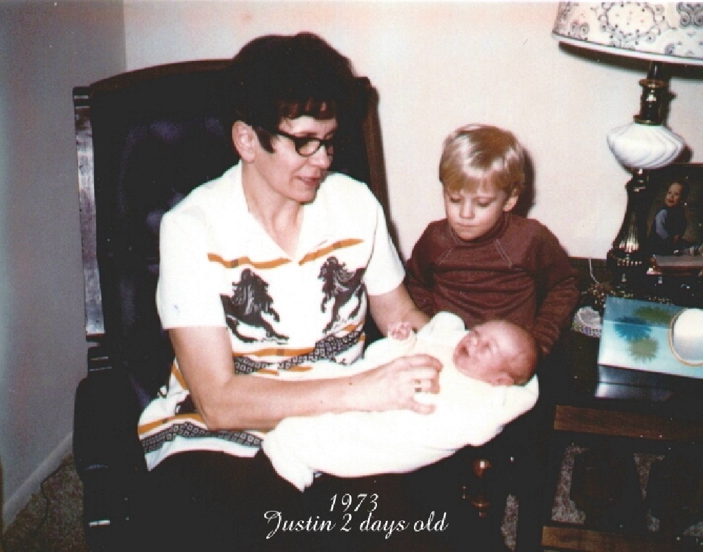 1970-1991-Jim-Janeen-first-20years/1024x768_1973 Baby Justin, GrScott Travis.jpg